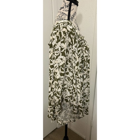 Lane Bryant Short Sleeve Square Neck Trimmed Circle Top 18/20 - Green Floral - Picture 3 of 10